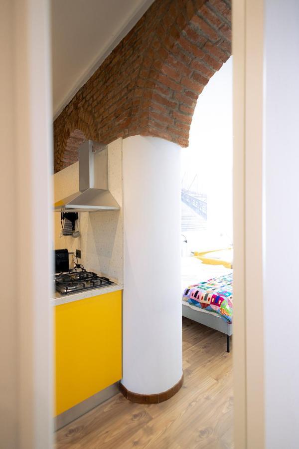 The Red Bricks Home - San Babila Area Milán Exterior foto